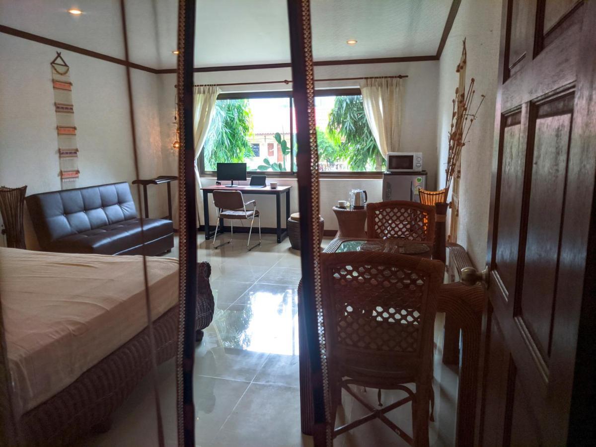 รอยัลคอทเทจเรสซิเดนซ์ Hotel Lamai Beach  ภายนอก รูปภาพ