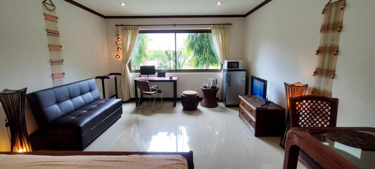 รอยัลคอทเทจเรสซิเดนซ์ Hotel Lamai Beach  ภายนอก รูปภาพ